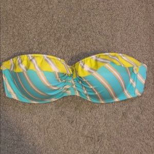 VS Strapless Bikini Top w/ Ruffle Detail